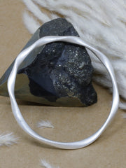 925 silver twisted circle bangle