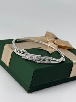 925 Sterling Silver CZ Leaf-Cut Bangle – Contemporary Sparkle Bracelet for Women