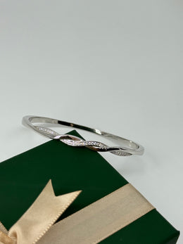 925 Sterling Silver Twisted Bangle with Cubic Zirconia – Elegant Minimalist Bracelet for Women